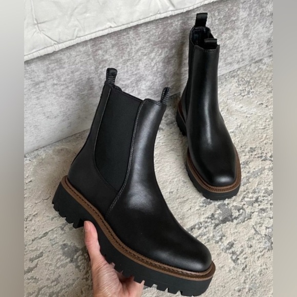 SAM EDELMAN Laguna Chelsea Boots Size 5 Combat Lug Moto Waterproof Ankle Black - Picture 1 of 9
